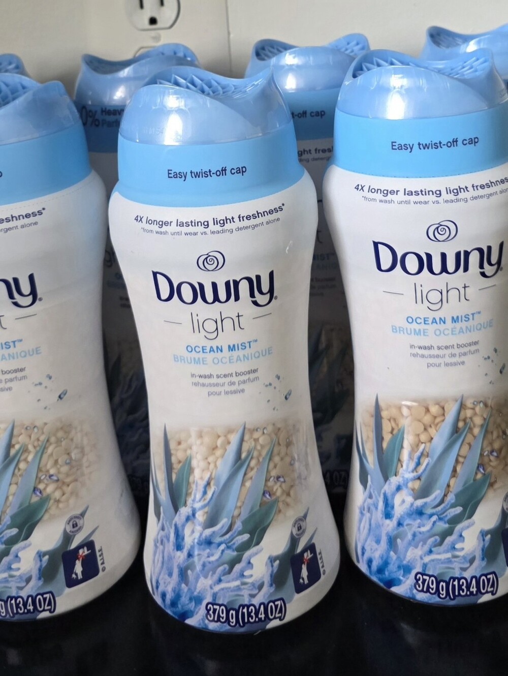 Light Ocean Mist In-Wash Scent Booster - Blue Lot Of 7 Bottles